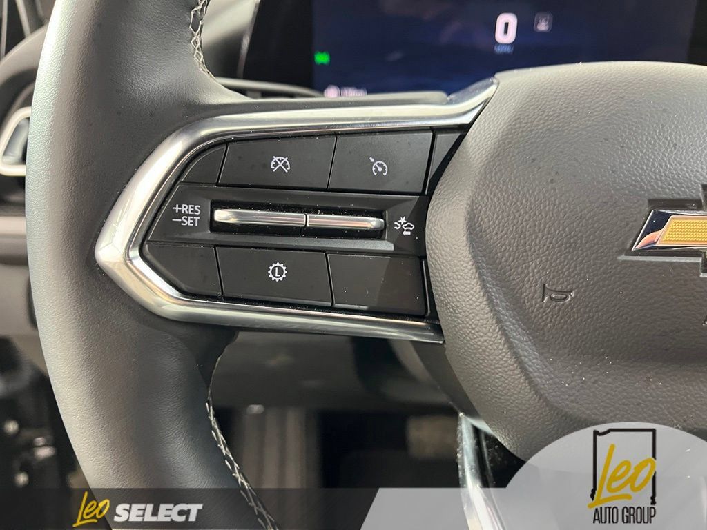 Used 2026 Chevrolet Traverse LT w/ Driver Confidence Package FWD image 18