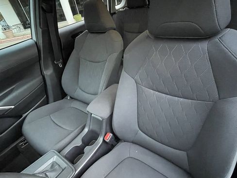 Used 2026 Toyota Corolla Cross LE image 22