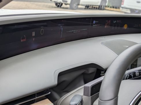 Used 2024 Lincoln Nautilus Reserve image 26