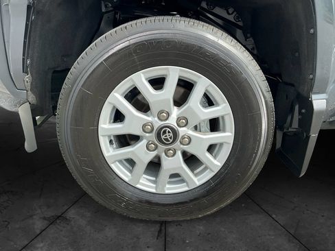 Used 2026 Toyota Tacoma SR5 AWD/4WD image 15