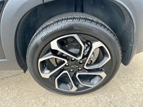 Used 2025 Chevrolet Trax RS w/ Driver Confidence Package FWD image 47