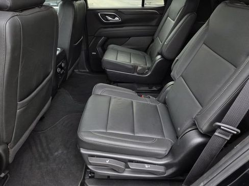 Used 2024 Chevrolet Tahoe Z71 w/ Luxury Package AWD/4WD image 33
