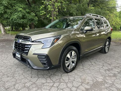 Certified 2023 Subaru Ascent Premium w/ Convenience Package AWD/4WD image 4