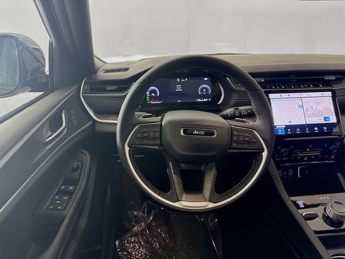 New 2025 Jeep Grand Cherokee Limited image 21