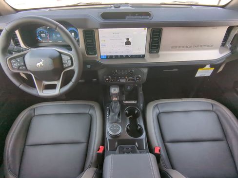 Used 2025 Ford Bronco Outer Banks w/ Matte Film Protection Package image 15