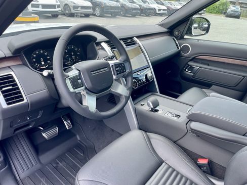 New 2026 Land Rover Discovery Dynamic SE AWD/4WD image 13