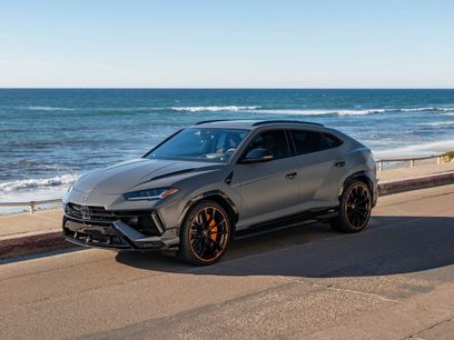 Used 2024 Lamborghini Urus S