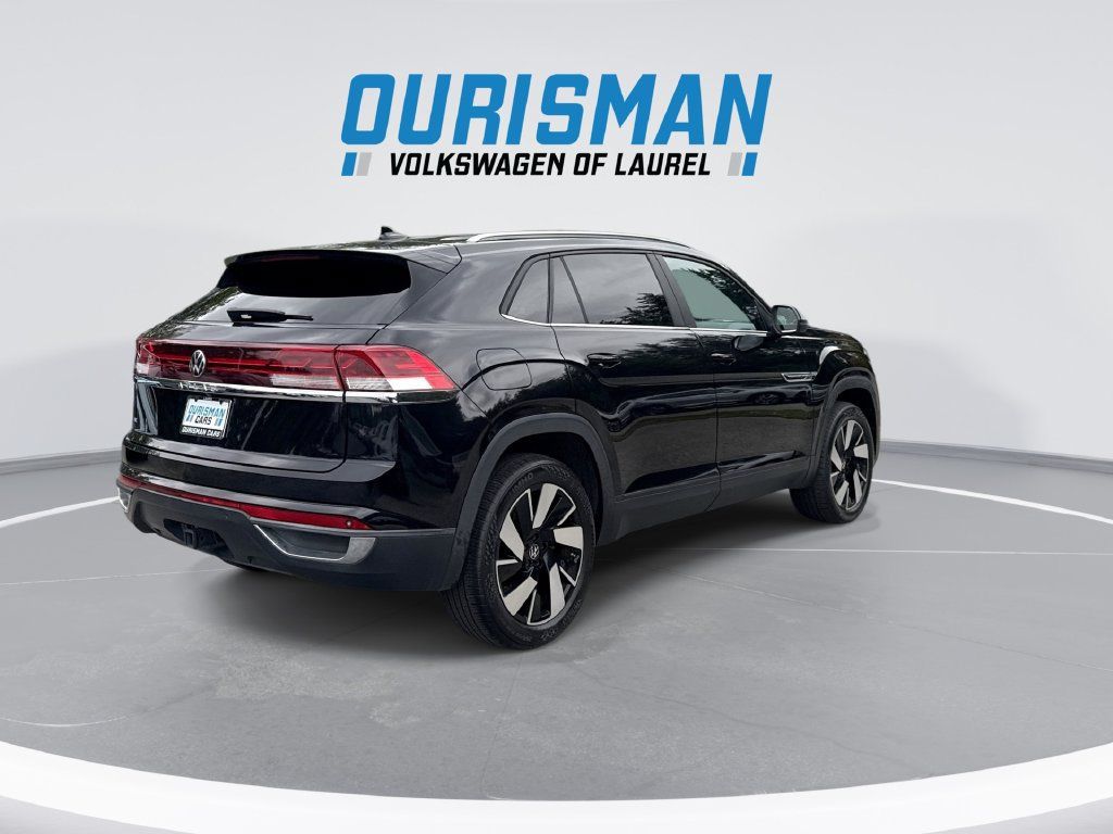 Used 2024 Volkswagen Atlas Cross Sport SE FWD image 8