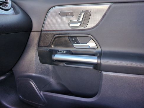 Used 2023 Mercedes-Benz GLA 250 image 16