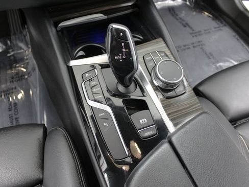 Used 2018 BMW 530e xDrive AWD/4WD image 29