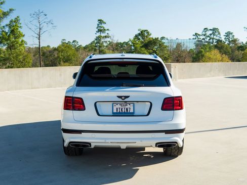 Used 2020 Bentley Bentayga Speed image 11