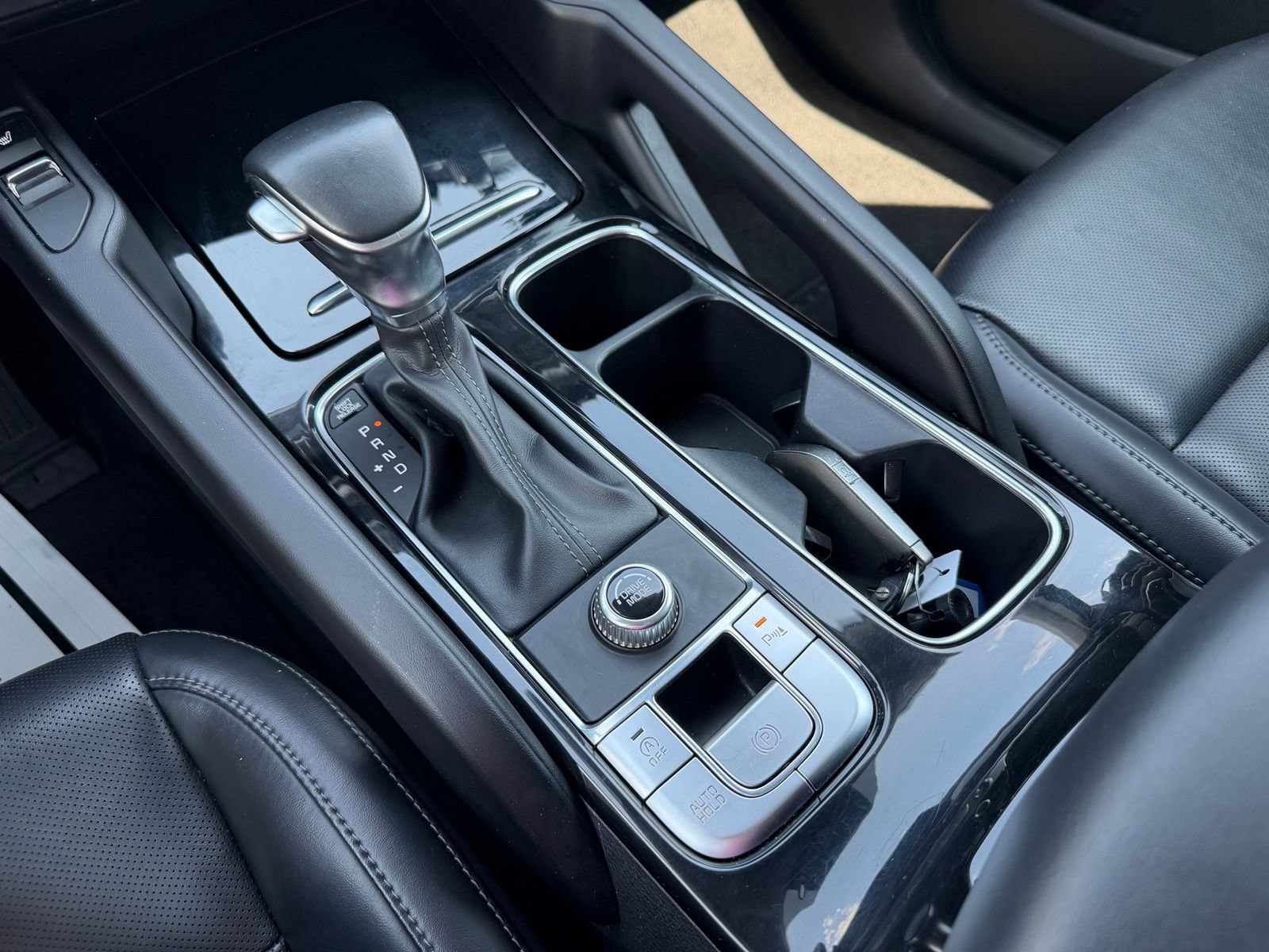 Used 2025 Kia Telluride S FWD image 23