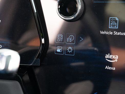 Used 2024 Chevrolet Silverado EV RST image 32