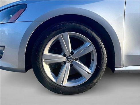 Used 2015 Volkswagen Passat 1.8T Limited Edition FWD image 10