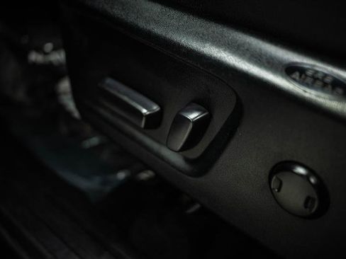 Used 2021 Toyota Tundra Limited w/ Limited Premium Package image 15