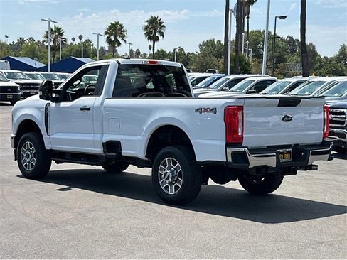 New 2025 Ford F250 XLT image 4