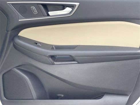 Used 2021 Ford Edge SEL w/ Convenience Package image 23