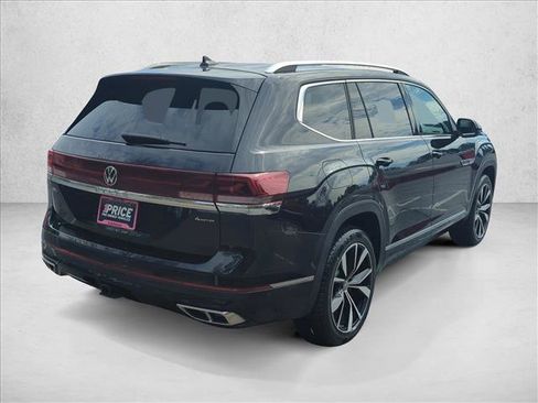 Used 2024 Volkswagen Atlas SEL Premium R-Line image 5