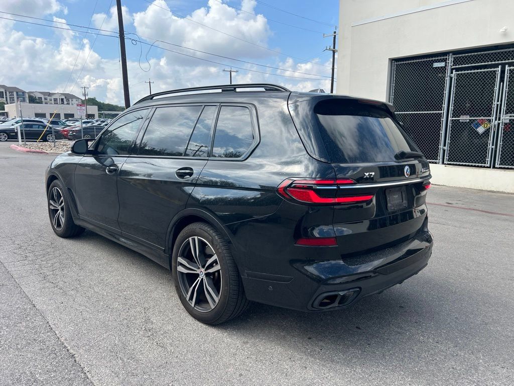 Used 2023 BMW X7 M60i w/ Executive Package AWD/4WD image 5