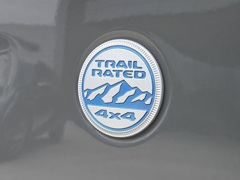 Used 2021 Jeep Wrangler Unlimited Sahara image 9