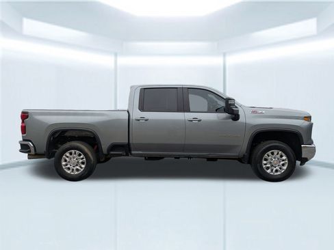 Used 2024 Chevrolet Silverado 3500 LT w/ Convenience Package image 7