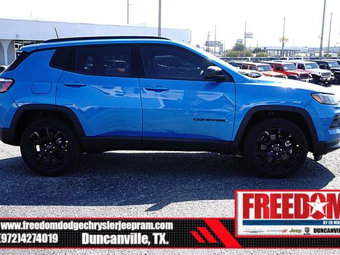 New 2026 Jeep Compass Latitude image 6