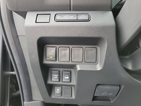 Used 2025 Nissan Frontier SV w/ Tow Package image 20