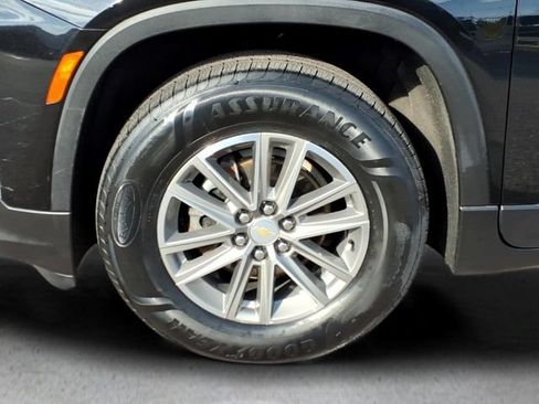 Used 2023 Chevrolet Traverse LT FWD image 10