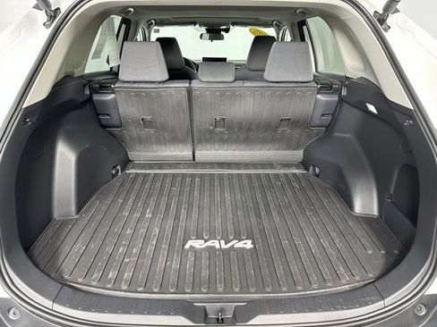Used 2025 Toyota RAV4 XLE w/ Convenience Package image 30