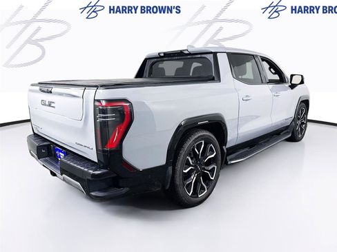 Used 2024 GMC Sierra EV Denali image 32