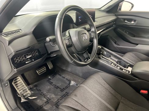 Used 2024 Honda Accord Sport image 9