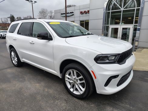Certified 2024 Dodge Durango GT image 2