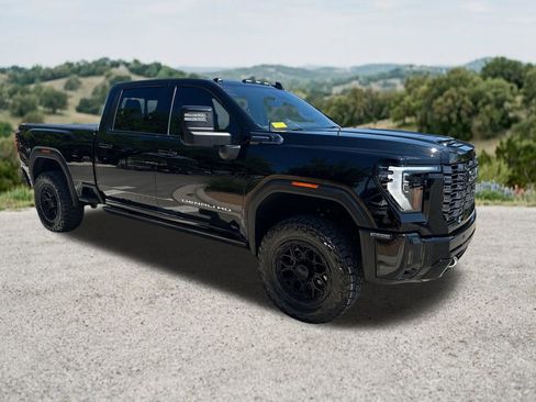 Used 2026 GMC Sierra 2500 Denali Ultimate AWD/4WD image 1