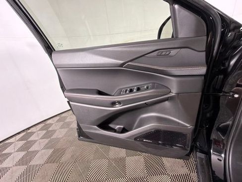 New 2026 Jeep Cherokee Overland w/ Advanced Pro Tech Group AWD/4WD image 21