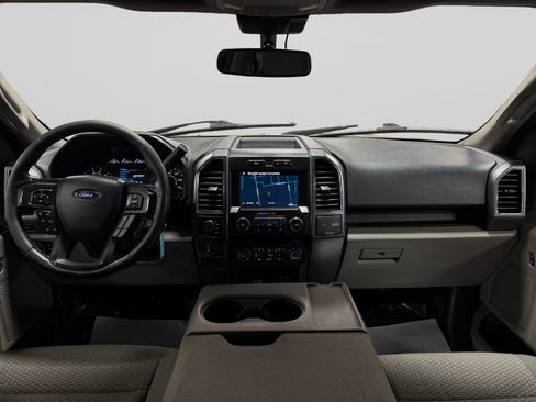 Used 2019 Ford F150 XLT w/ Equipment Group 302A Luxury AWD/4WD image 17