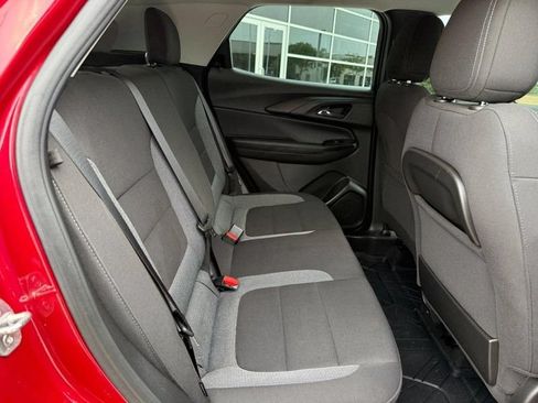 Used 2021 Chevrolet TrailBlazer LS FWD image 12
