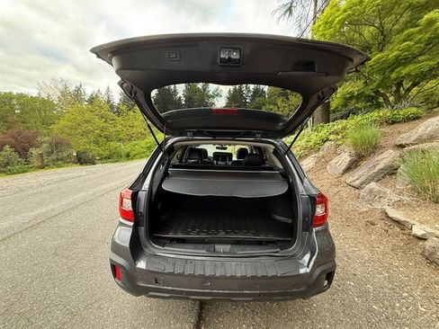 Used 2018 Subaru Outback 2.5i Limited AWD/4WD image 7