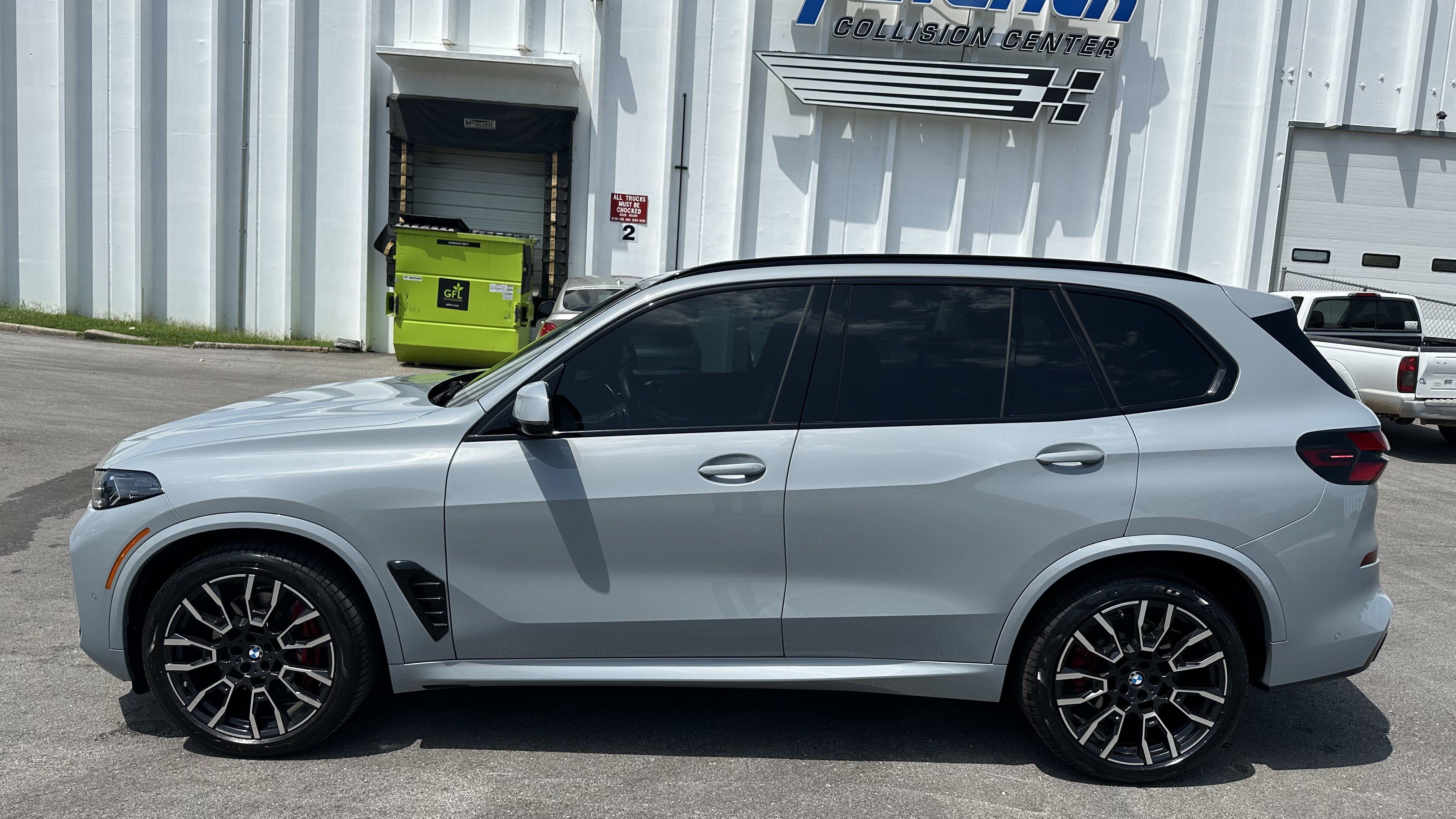Certified 2025 BMW X5 xDrive40i w/ M Sport Package AWD/4WD image 7