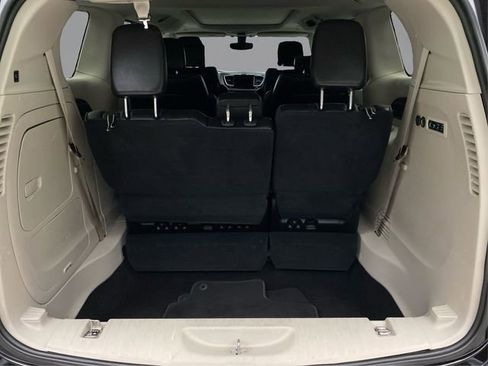 Used 2018 Chrysler Pacifica Limited FWD image 14