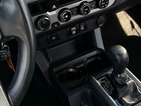 Used 2018 Toyota Tacoma SR5 image 24