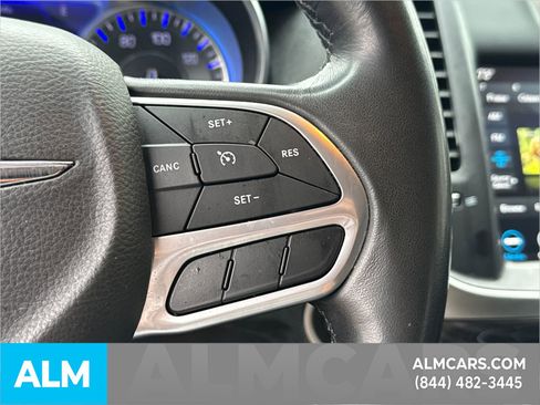 Used 2021 Chrysler 300 Touring L image 30