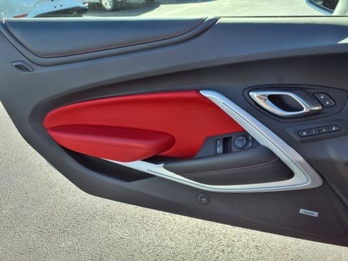 Used 2018 Chevrolet Camaro LT RWD image 19