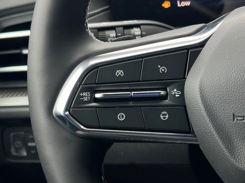 New 2025 Chevrolet Traverse LT w/ Enhanced Driving Package image 30