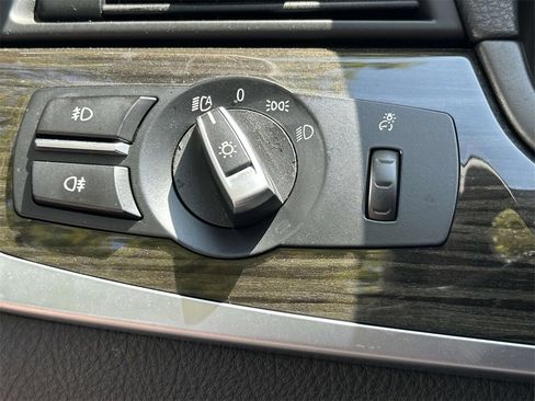 Used 2015 BMW 528i xDrive Sedan image 10