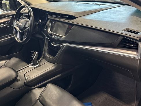 Used 2018 Cadillac XT5 Premium Luxury AWD/4WD image 37