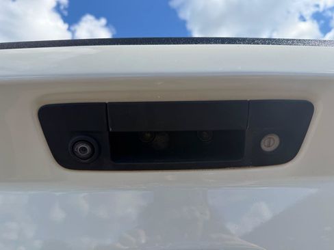 Used 2018 RAM 1500 Laramie Longhorn AWD/4WD image 18