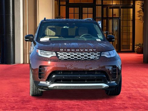 New 2026 Land Rover Discovery Limited Edition image 5