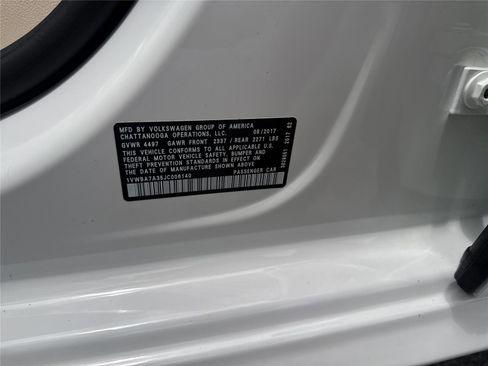 Used 2018 Volkswagen Passat 2.0T SE w/ SE Lighting Package FWD image 37