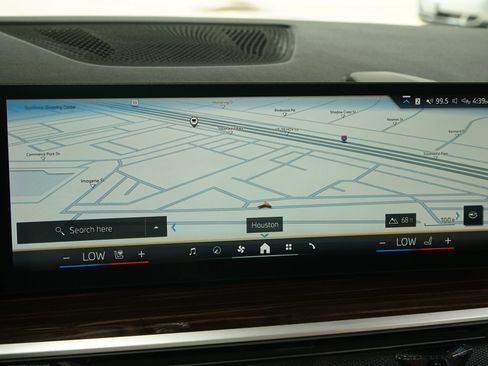 Used 2026 BMW X7 xDrive40i AWD/4WD image 17