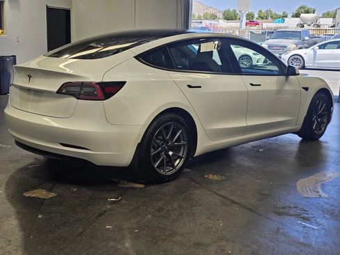 Used 2021 Tesla Model 3 Standard Range Plus RWD image 4
